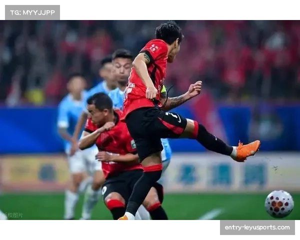 深圳新鹏城本科维奇头球梅开二度 暴露对手防空体系漏洞